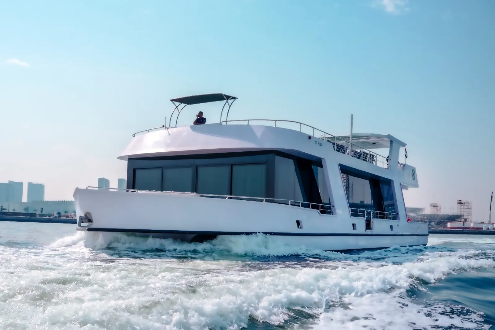 100 FT Bella Vita Yacht Rental Dubai
