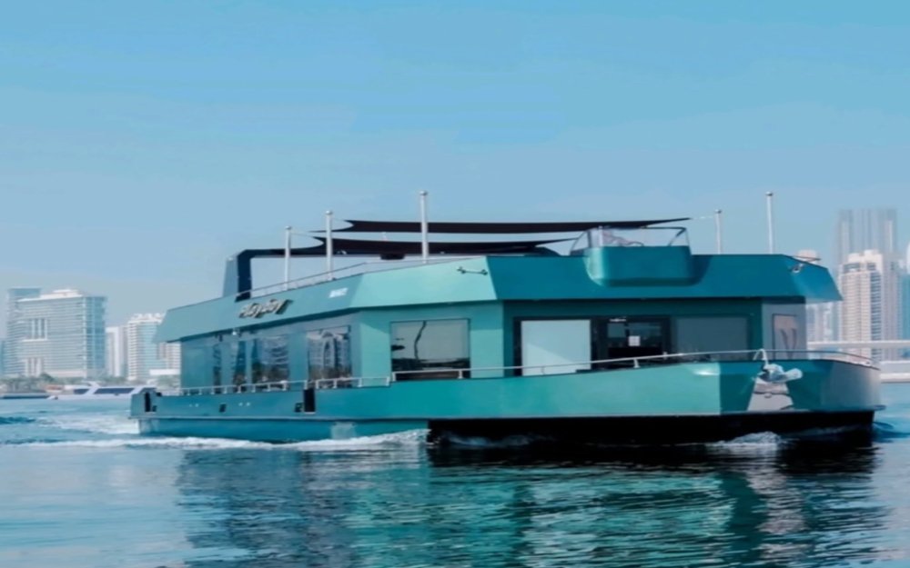 100 Ft Playboy Cruising in Dubai