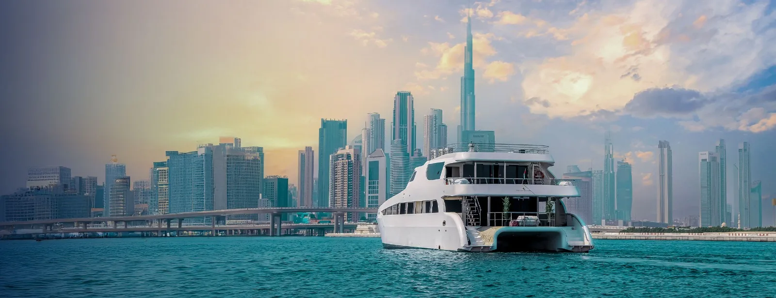 Catamaran tour Dubai